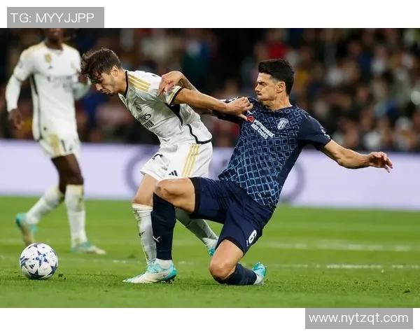 足球明星的日常训练内容揭秘与提升技巧的科学方法