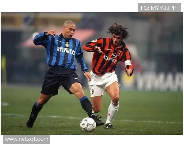 足球明星风采对比图揭示岁月变迁与风格演变的精彩瞬间